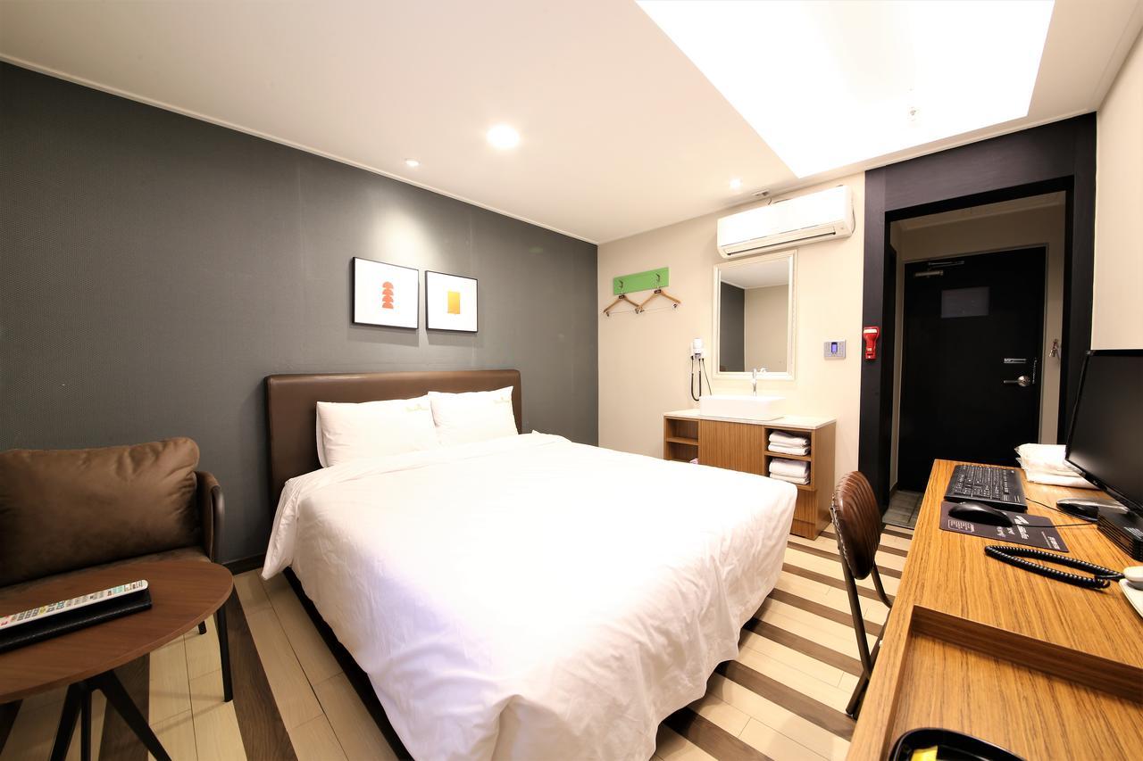 Star Hotel Busan Exteriör bild