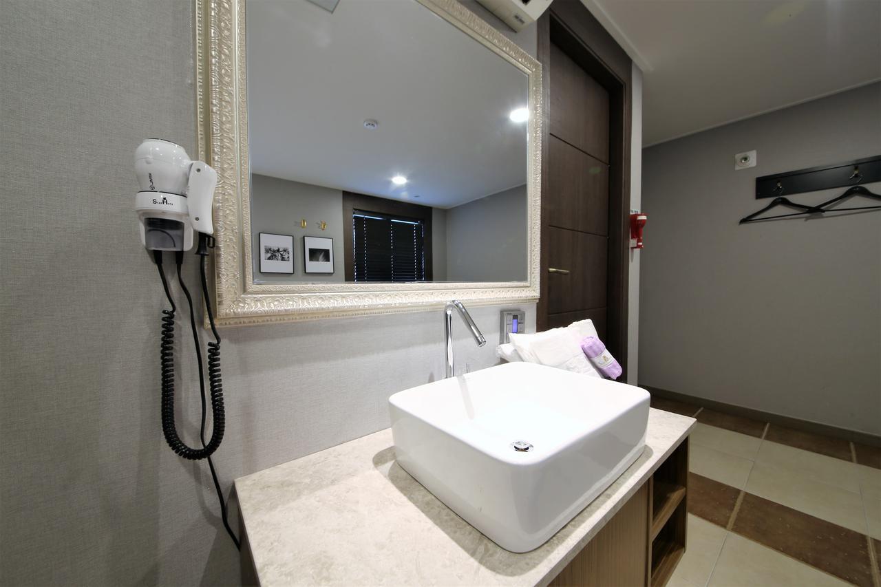 Star Hotel Busan Exteriör bild